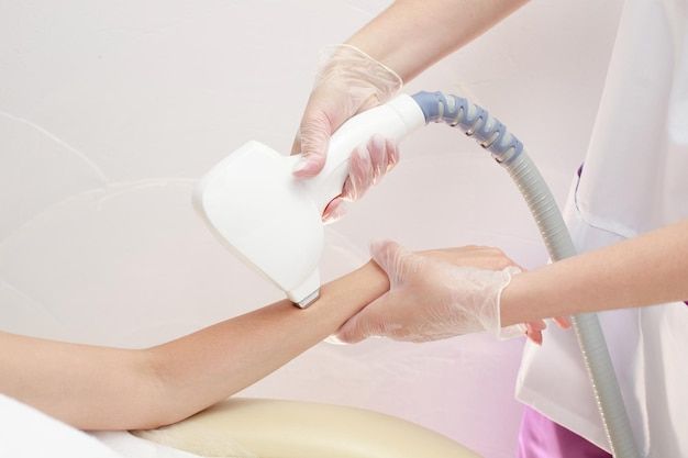 "Reserva – Depilación Láser Brazos Completos- 5 sesiones"